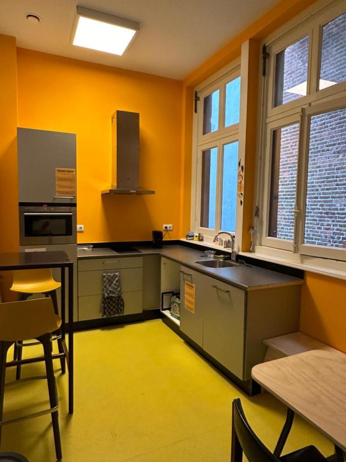 Hostel & Bar De Basis Зволле Экстерьер фото